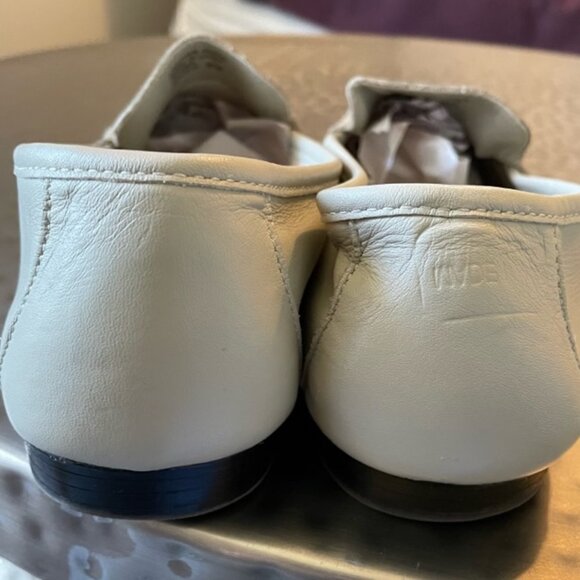 Mootsies Tootsies Piccalo Leather Side On Loafers Size 9M - Picture 8 of 10